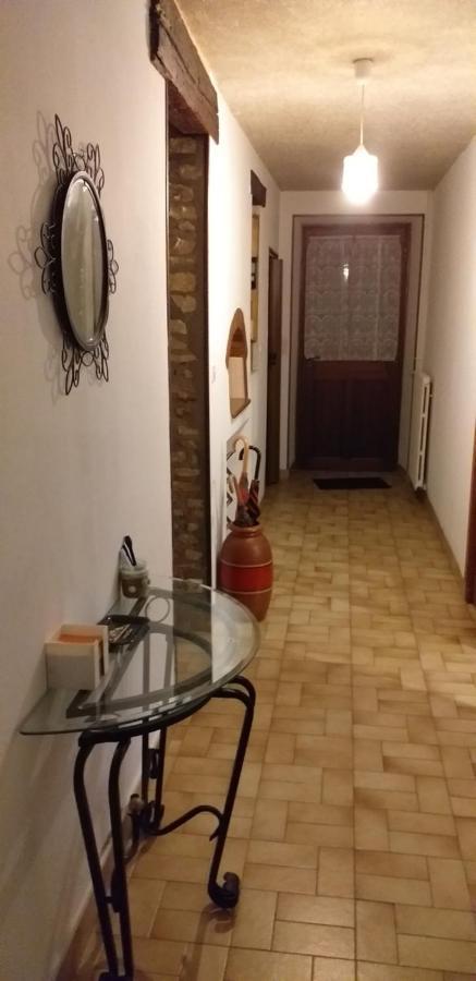 Maison Pour Nombreuses Personnes Pousseaux Exteriér fotografie